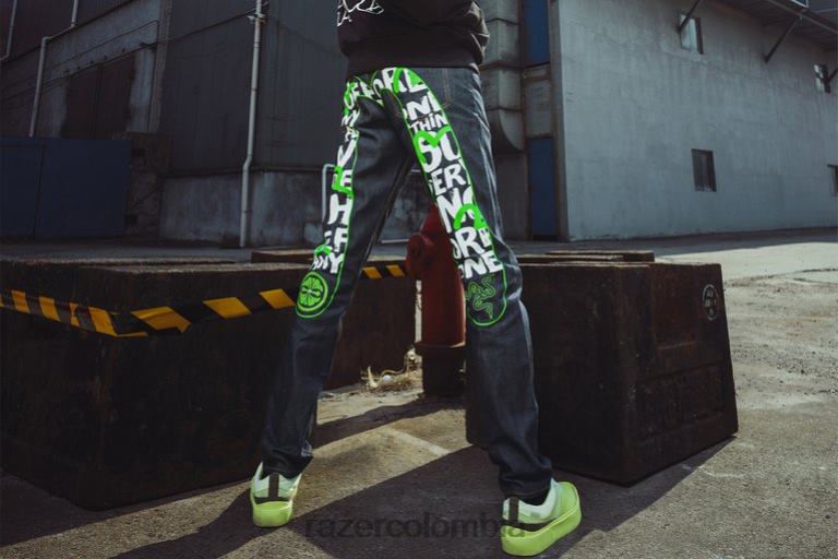 Razer Vaqueros carrot-fit con bordado y estampado daicock de evisu #2017 6TF6X192 vestir un color